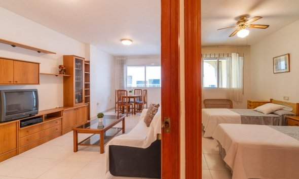 Resale - Apartment - Torrevieja - Playa del cura