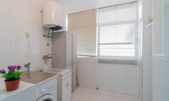 Resale - Apartment - Torrevieja - Playa del cura