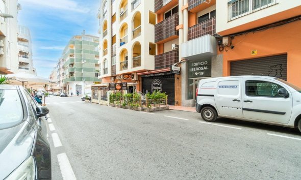 Resale - Apartment - Torrevieja - Playa del cura