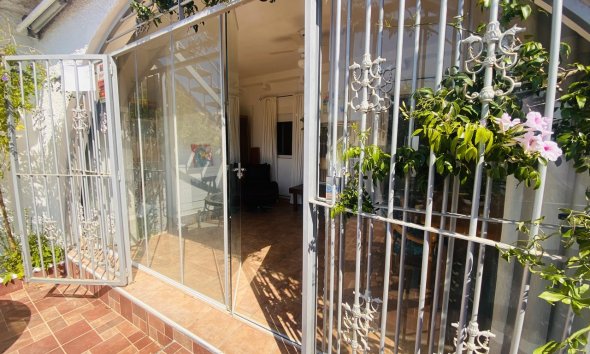 Resale - Bungalow - Orihuela Costa - Playa Flamenca