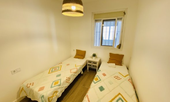 Resale - Bungalow - Orihuela Costa - Playa Flamenca