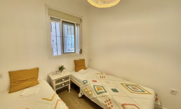 Resale - Bungalow - Orihuela Costa - Playa Flamenca
