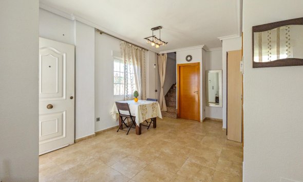 Resale - Villa - Torrevieja - La Mata