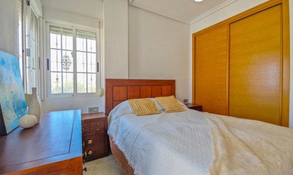 Resale - Villa - Torrevieja - La Mata