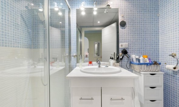 Resale - Apartment - Orihuela Costa - Campoamor