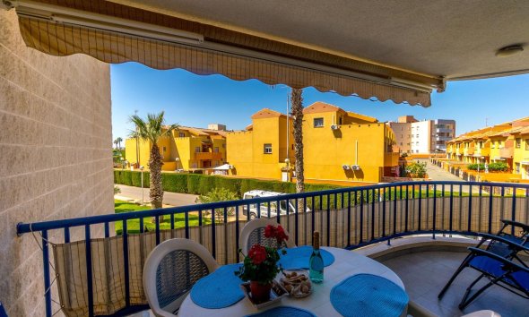 Resale - Apartment - Orihuela Costa - Campoamor