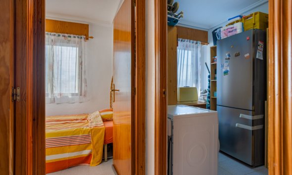 Resale - Apartment - Torrevieja - La Siesta