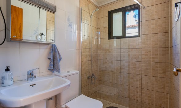 Resale - Apartment - Torrevieja - La Siesta