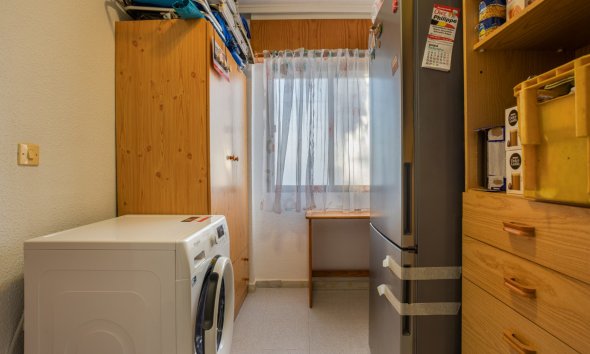 Resale - Apartment - Torrevieja - La Siesta