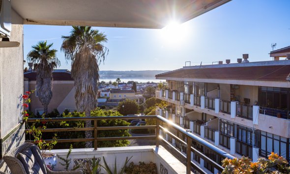 Resale - Apartment - Torrevieja - La Siesta