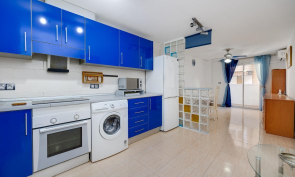 Resale - Apartment - Torrevieja - Playa del cura