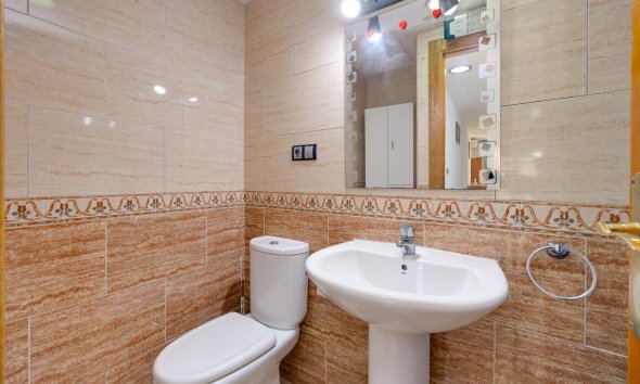 Resale - Apartment - Torrevieja - Playa del cura