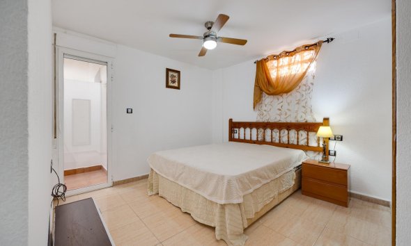 Resale - Apartment - Torrevieja - Playa del cura