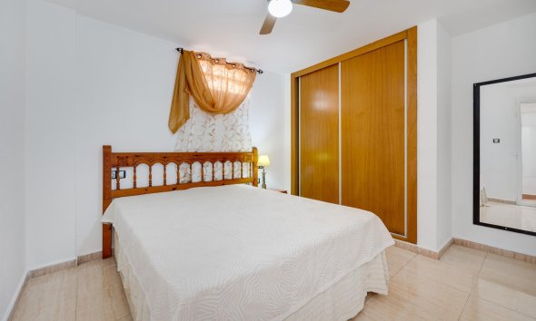 Resale - Apartment - Torrevieja - Playa del cura