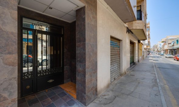 Resale - Apartment - Torrevieja - Playa del cura