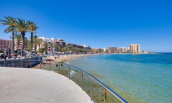 Resale - Apartment - Torrevieja - Playa del cura