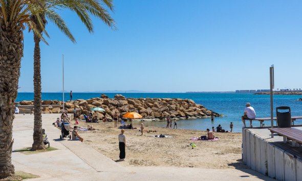 Resale - Apartment - Torrevieja - Playa del cura