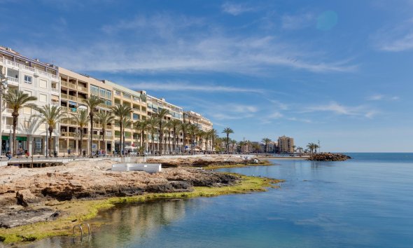 Resale - Apartment - Torrevieja - Playa del cura