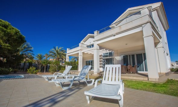 Resale - Villa - Orihuela Costa - Cabo Roig