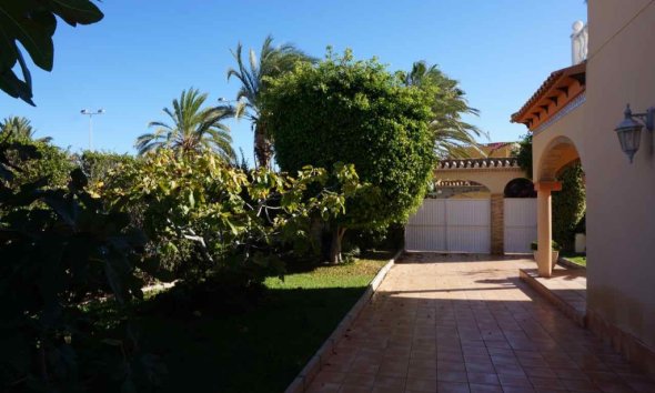 Resale - Villa - Orihuela Costa - Cabo Roig