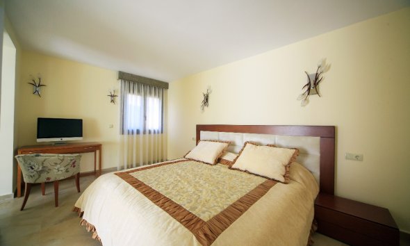 Resale - Villa - Orihuela Costa - Cabo Roig