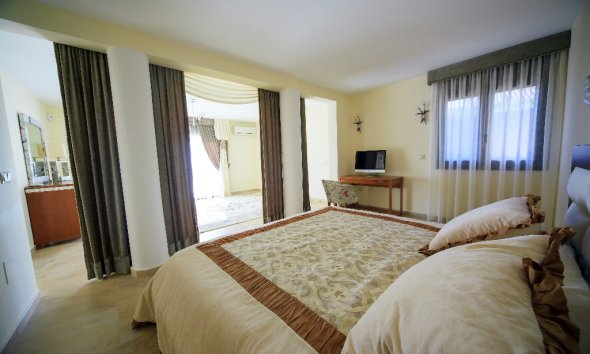 Resale - Villa - Orihuela Costa - Cabo Roig