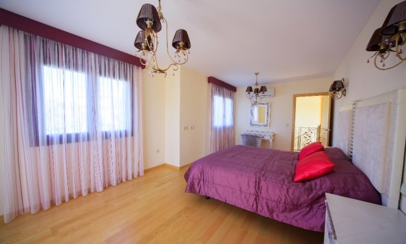 Resale - Villa - Orihuela Costa - Cabo Roig
