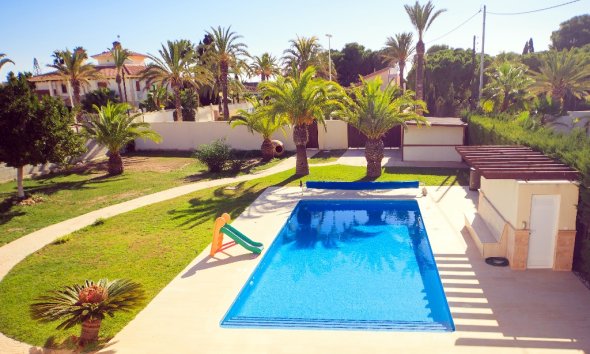 Resale - Villa - Orihuela Costa - Cabo Roig