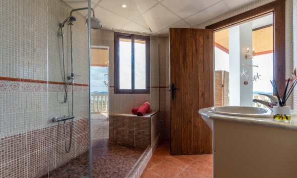 Resale - Villa - Costa Blanca - Orihuela Costa