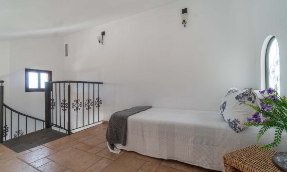 Resale - Villa - Costa Blanca - Orihuela Costa