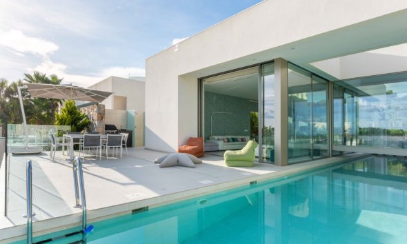 Resale - Villa - Las Colinas - Las Colinas Golf