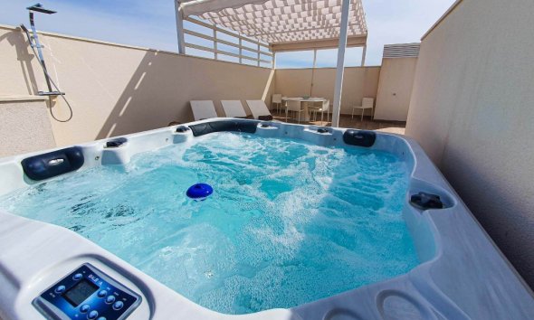 Resale - Apartment - Las Colinas - Las Colinas Golf