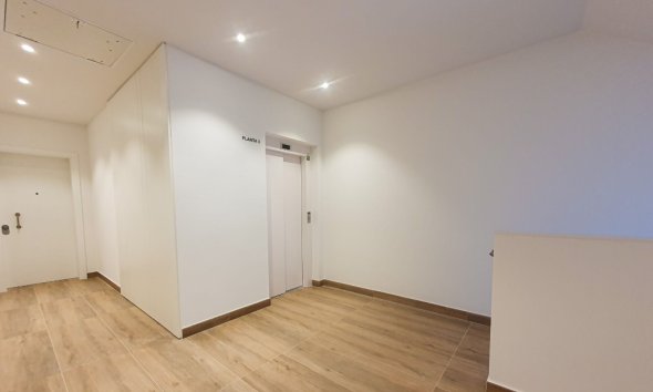 Resale - Apartment - Las Colinas - Las Colinas Golf