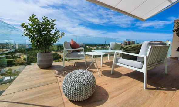 Resale - Apartment - Las Colinas - Las Colinas Golf