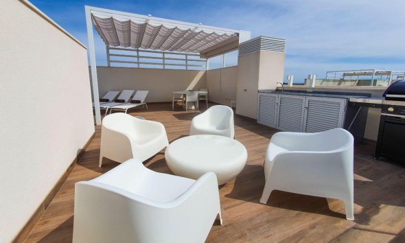 Resale - Apartment - Las Colinas - Las Colinas Golf