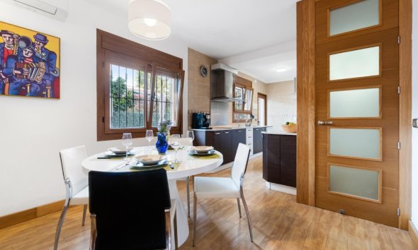 Reventa - Villa - Torrevieja - Los Balcones