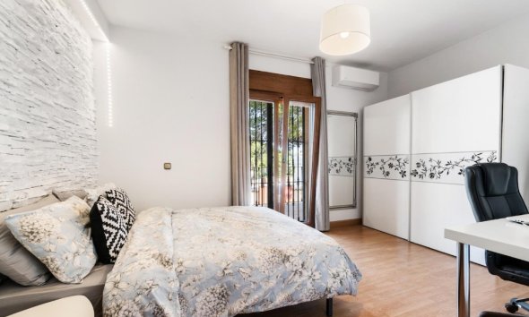 Reventa - Villa - Torrevieja - Los Balcones