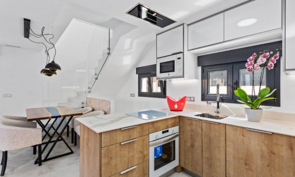 Rynek Pierwotny - Willa - La Mata