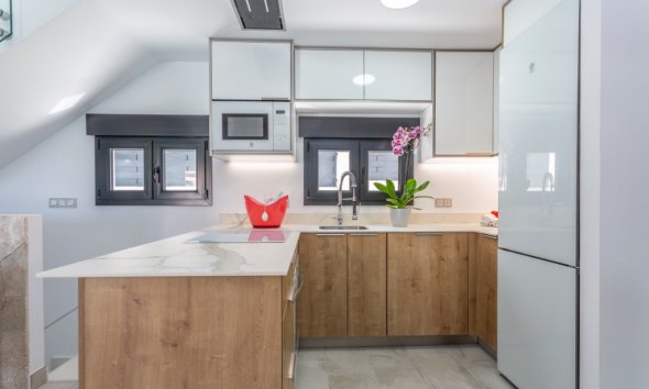 Rynek Pierwotny - Willa - La Mata