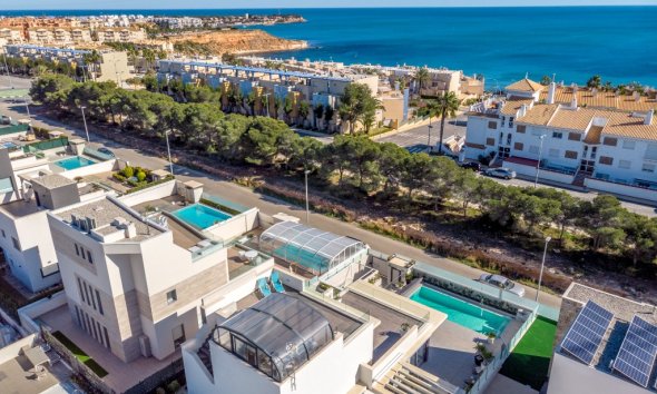 Resale - Villa - Orihuela Costa - Dehesa De Campoamor