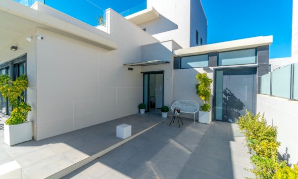 Resale - Villa - Orihuela Costa - Dehesa De Campoamor