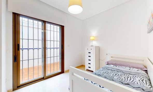 Rynek Pierwotny - Willa - San Miguel de Salinas