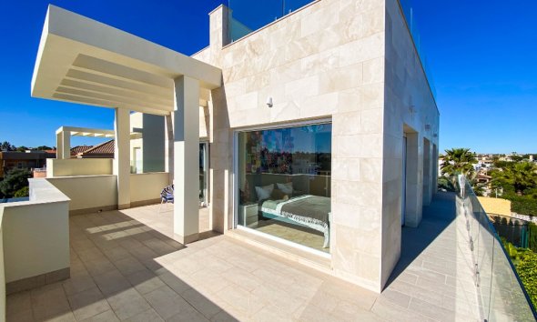 Resale - Villa - Orihuela Costa - La Zenia
