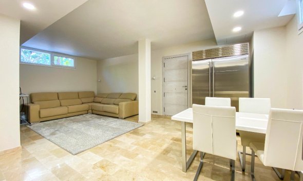 Resale - Villa - Orihuela Costa - La Zenia