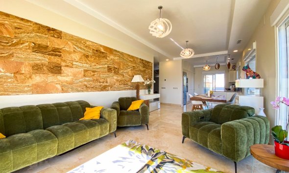 Resale - Villa - Orihuela Costa - La Zenia