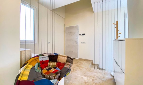 Resale - Villa - Orihuela Costa - La Zenia