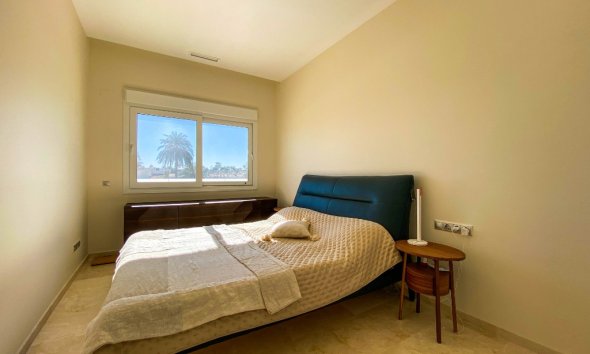 Resale - Villa - Orihuela Costa - La Zenia