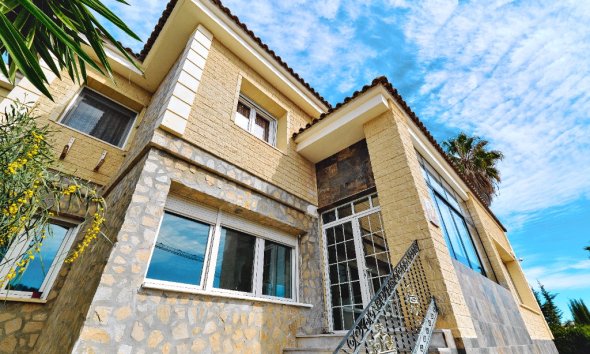 Resale - Villa - Orihuela Costa - Dehesa De Campoamor