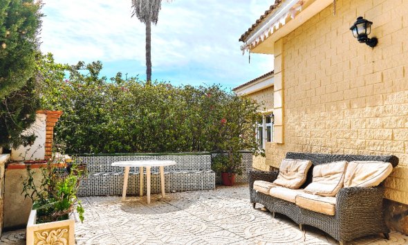Resale - Villa - Orihuela Costa - Dehesa De Campoamor
