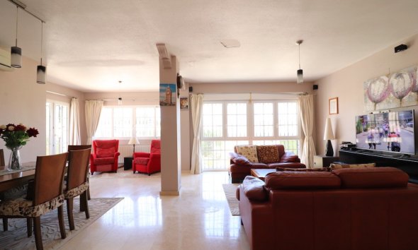 Resale - Villa - Orihuela Costa - Las Ramblas